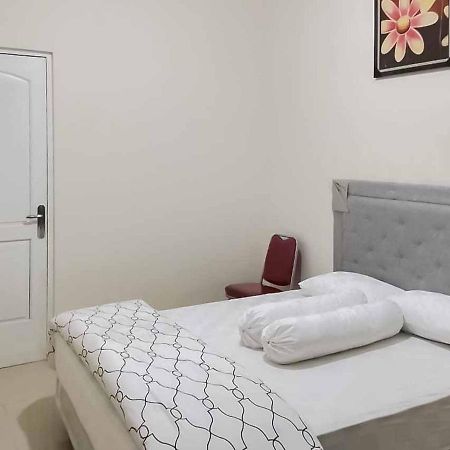 Wisma Talenta Mitra Reddoorz Jakarta Extérieur photo