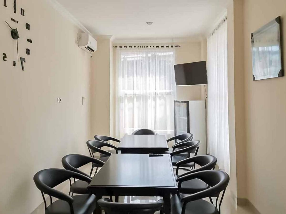 Wisma Talenta Mitra Reddoorz Jakarta Extérieur photo